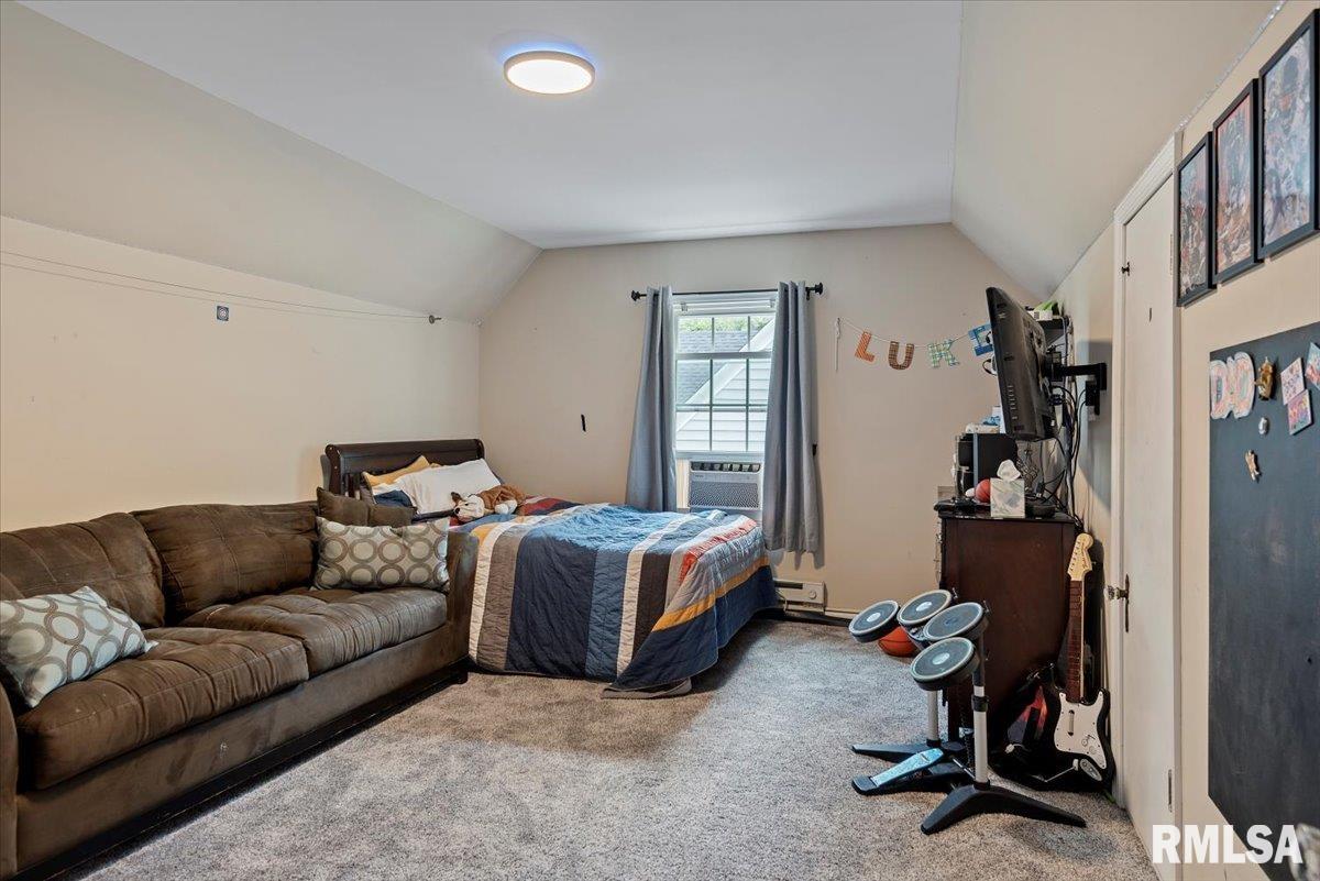 20 East Hazel Dell Lane