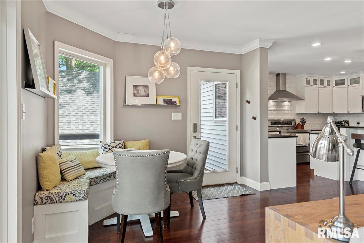 20 East Hazel Dell Lane