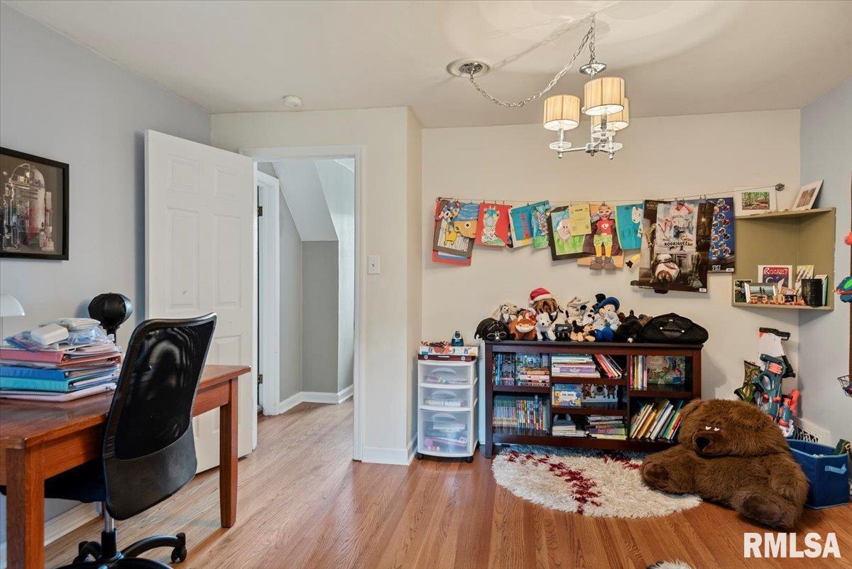 20 East Hazel Dell Lane