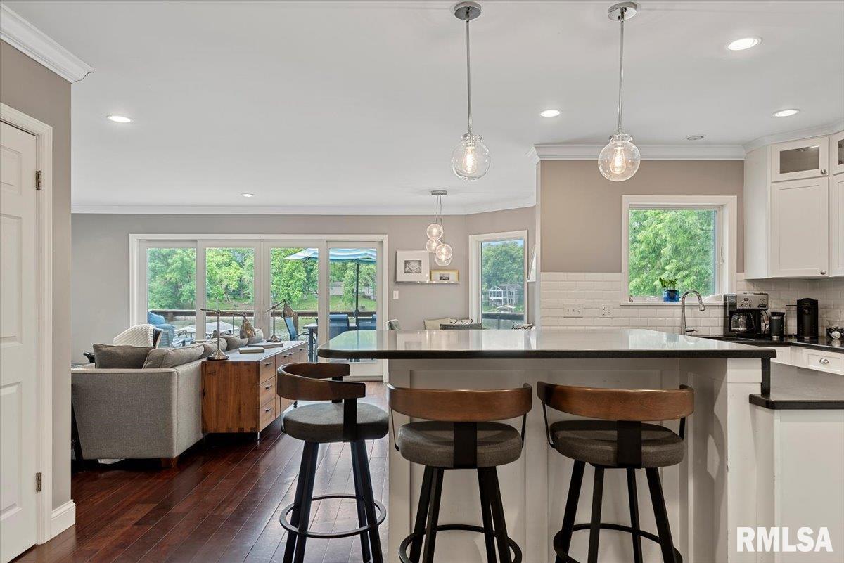 20 East Hazel Dell Lane