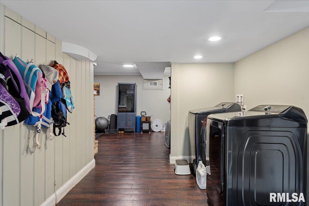 20 East Hazel Dell Lane