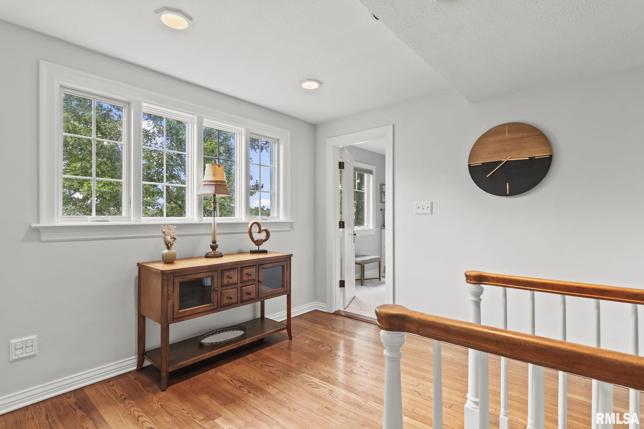 17 OAK Lane