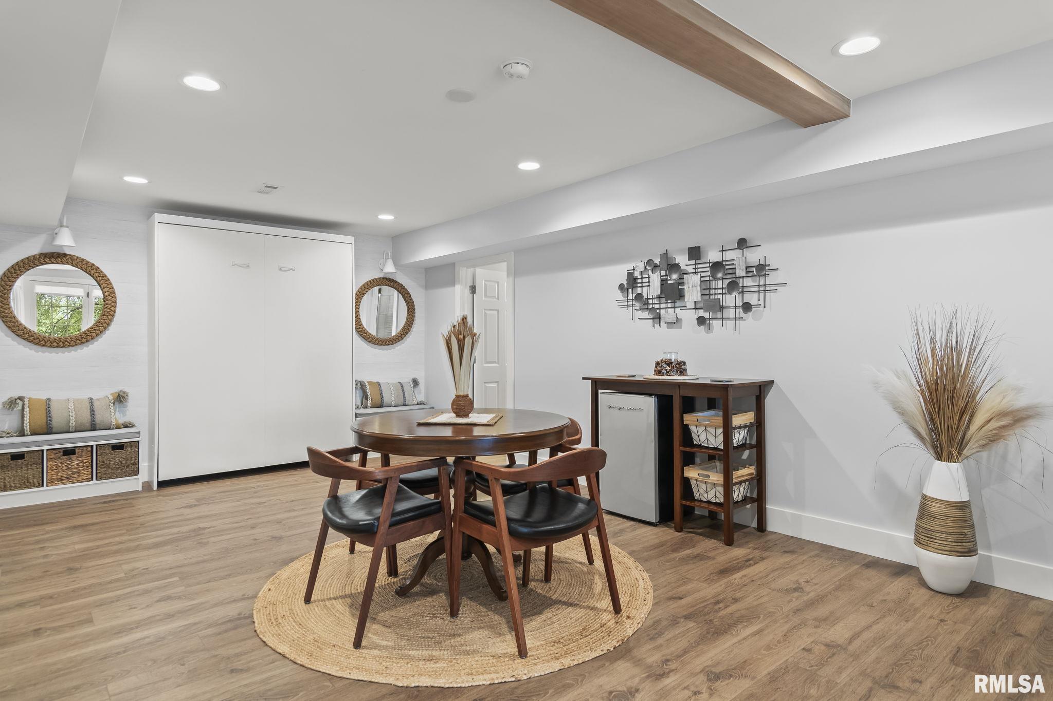 17 OAK Lane