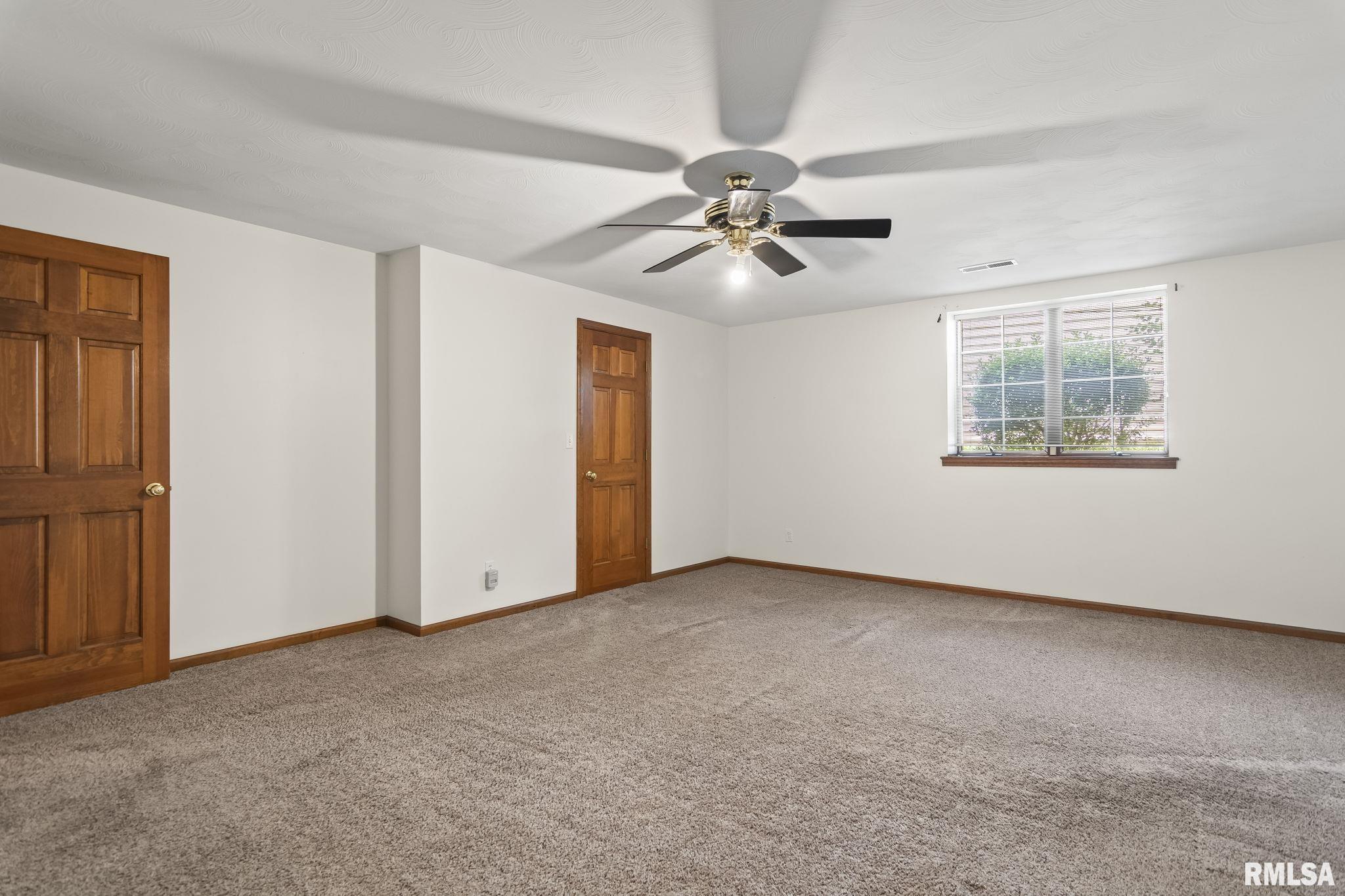 2526 CHAPEL HILL Drive