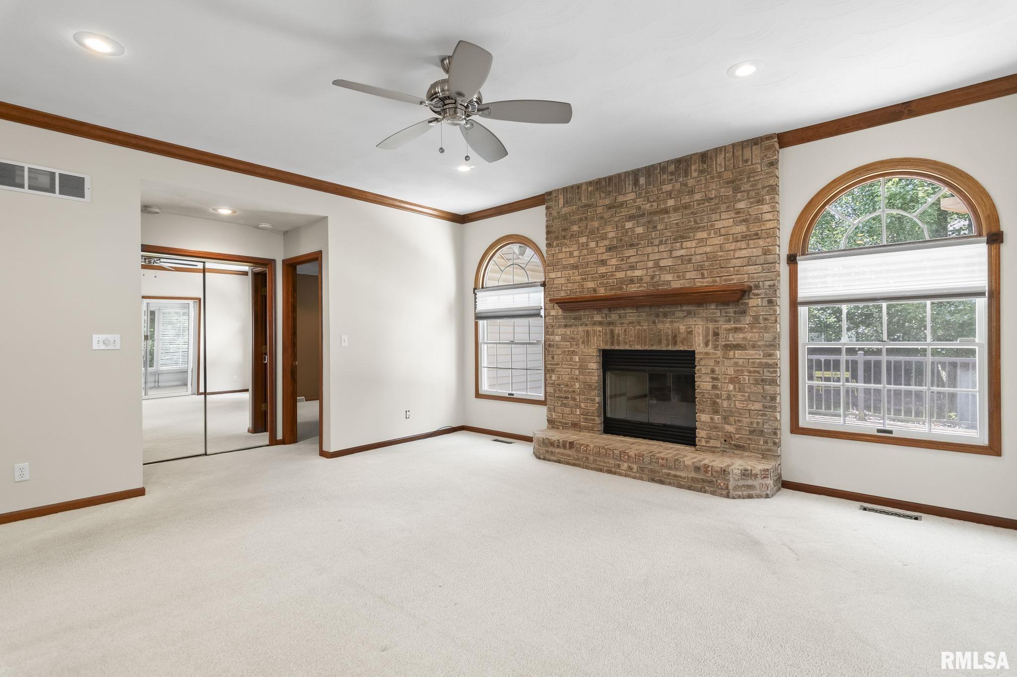 2526 CHAPEL HILL Drive
