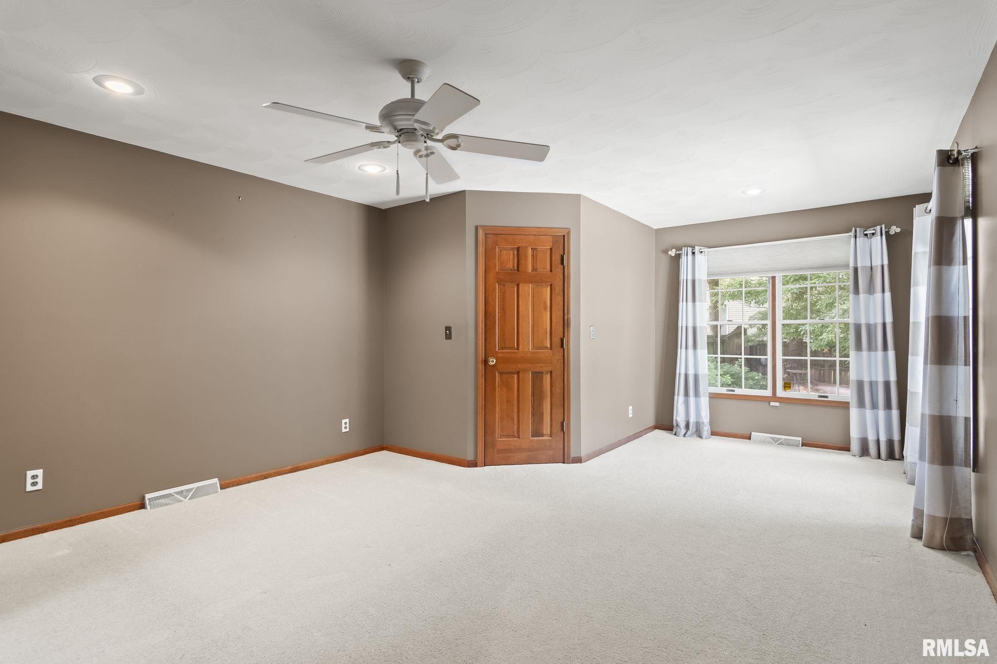 2526 CHAPEL HILL Drive