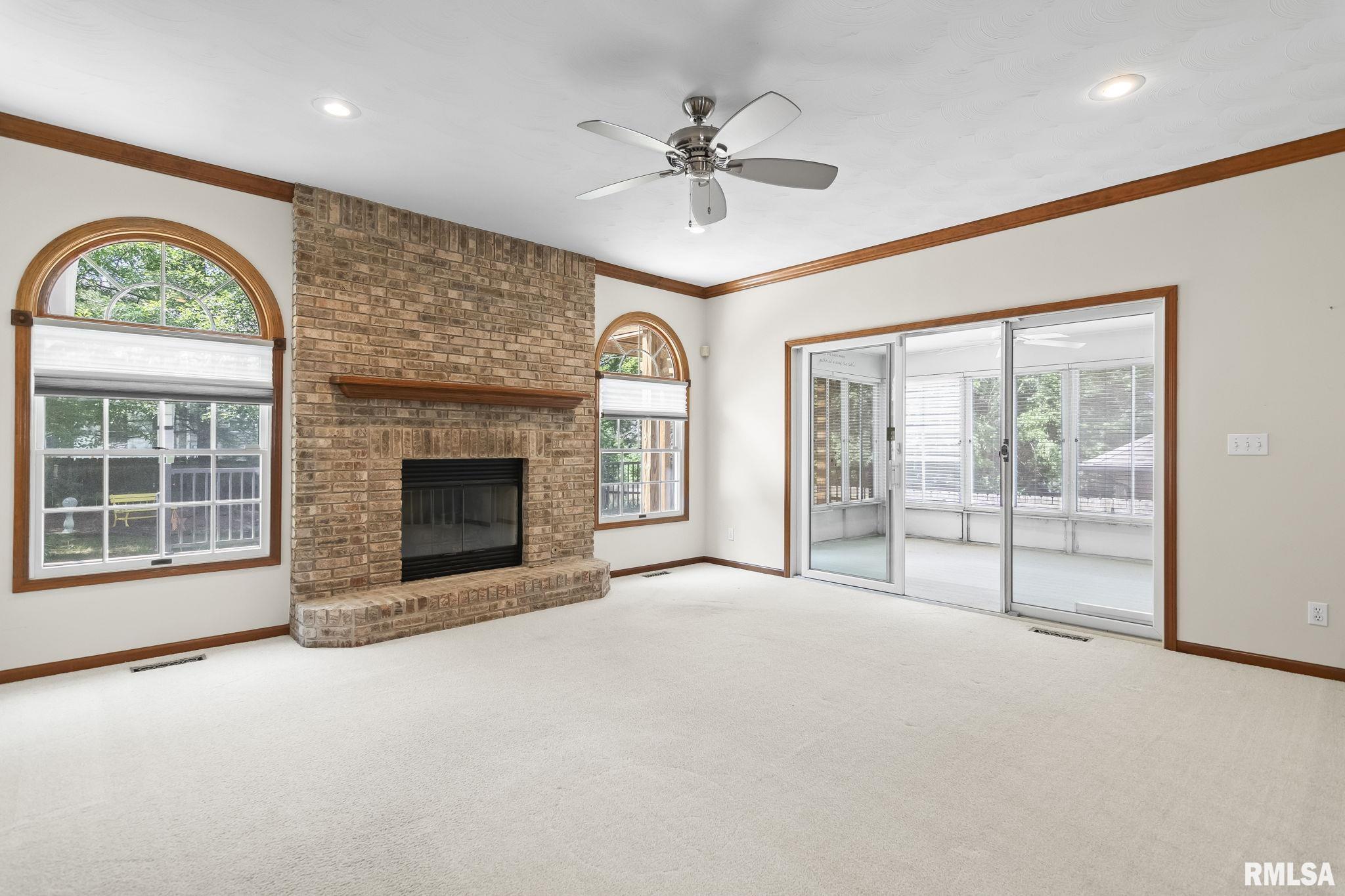 2526 CHAPEL HILL Drive