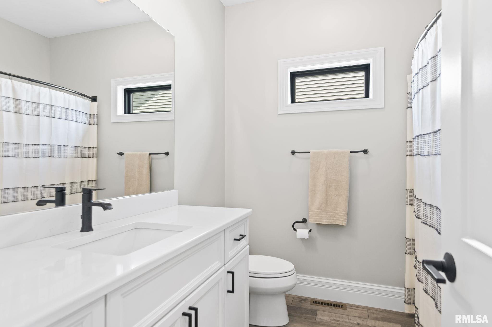 3613 PEACH TREE Drive