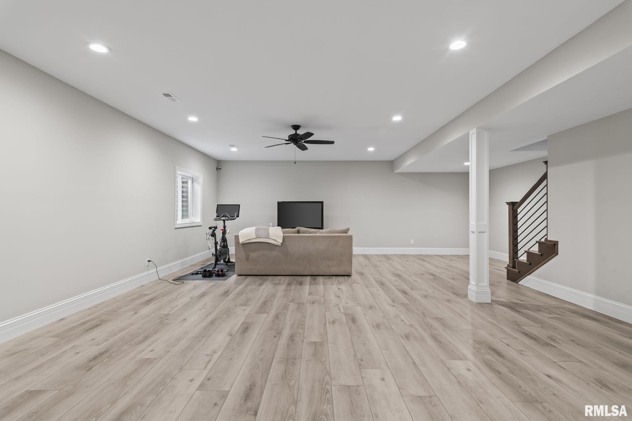 3613 PEACH TREE Drive