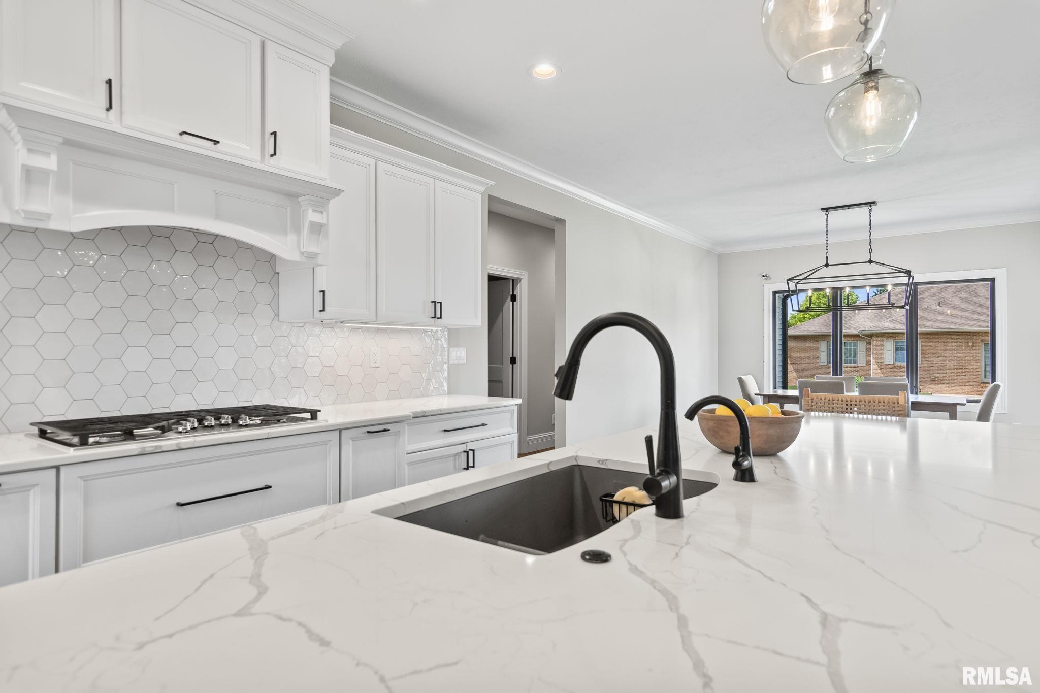 3613 PEACH TREE Drive