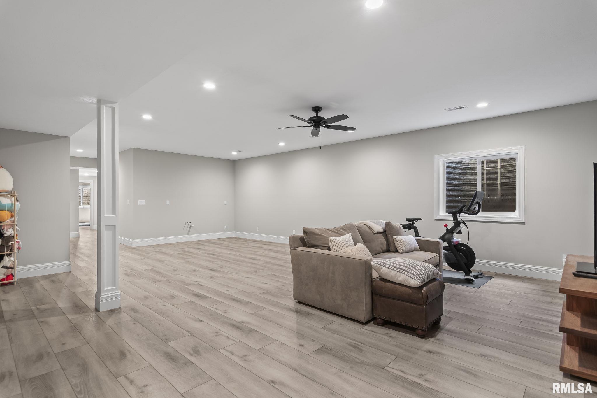 3613 PEACH TREE Drive