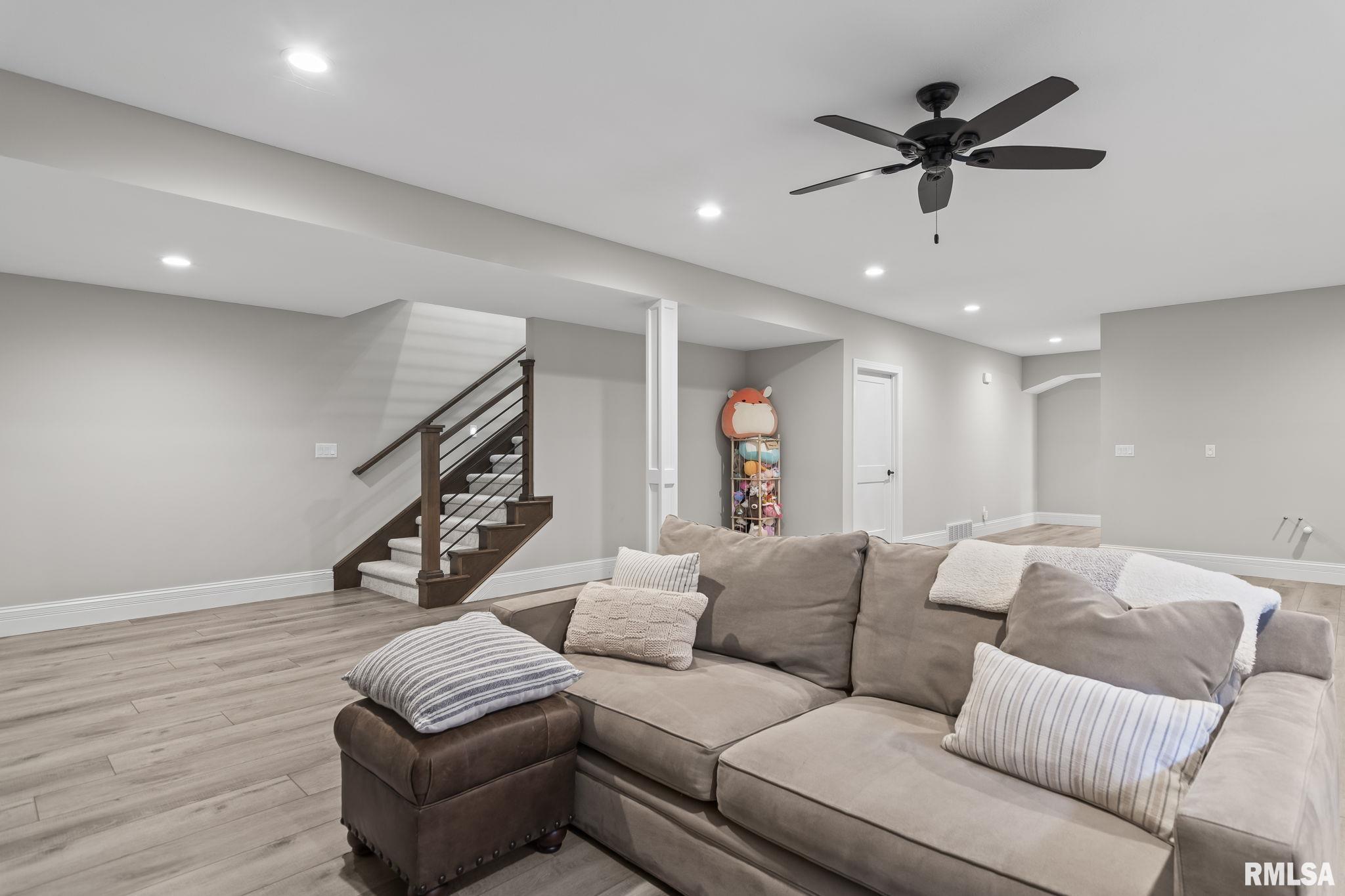 3613 PEACH TREE Drive