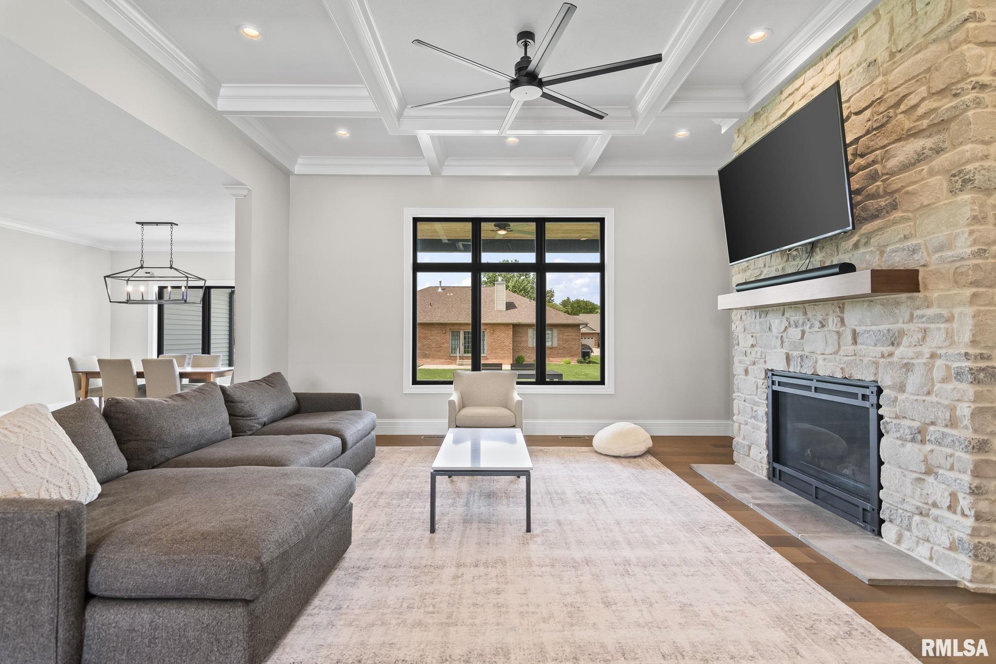 3613 PEACH TREE Drive