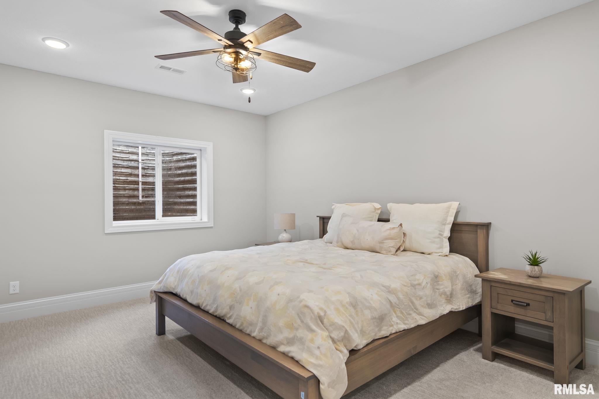 3613 PEACH TREE Drive