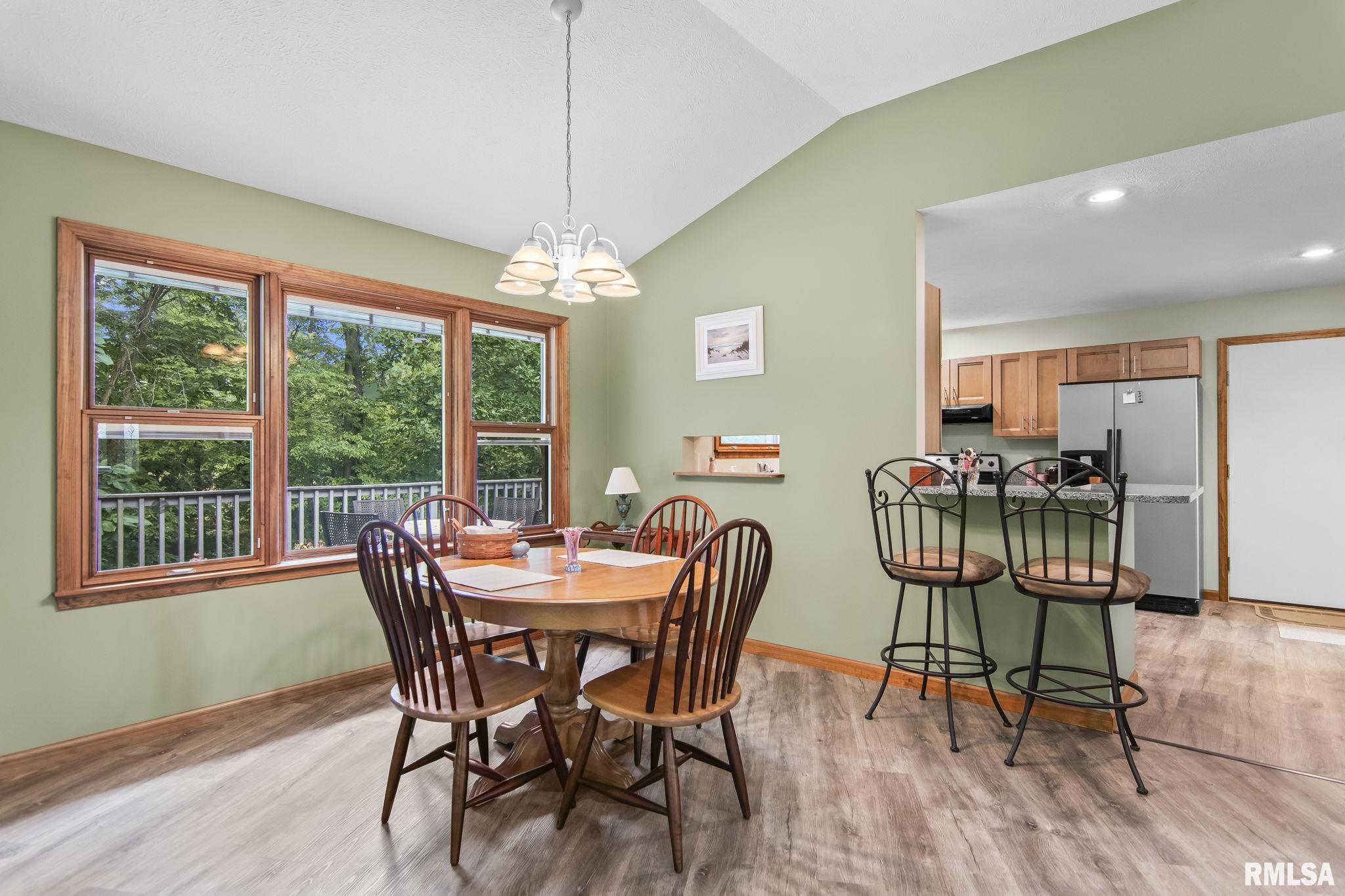510 W ELM Street