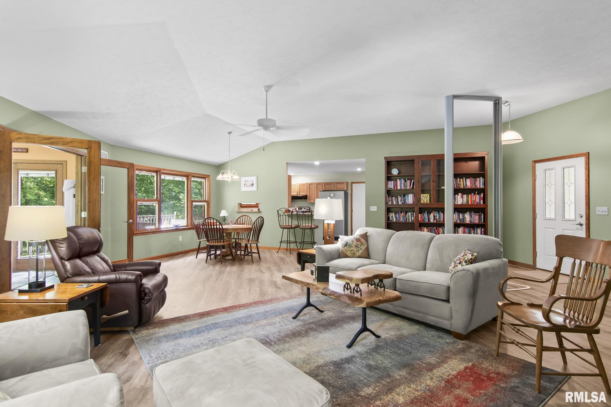 510 W ELM Street