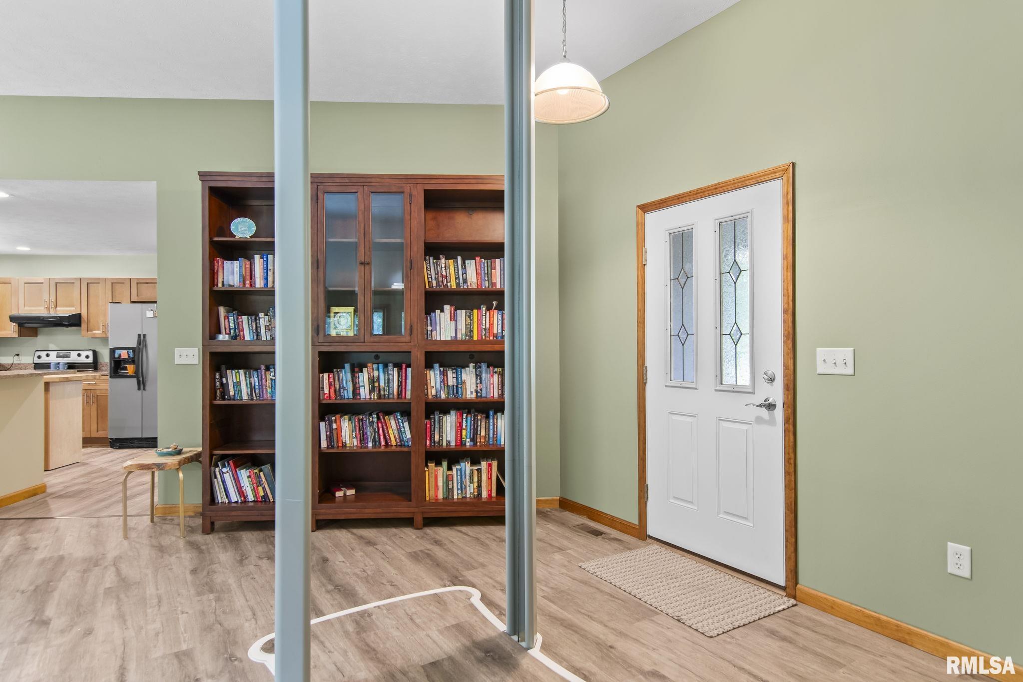 510 W ELM Street