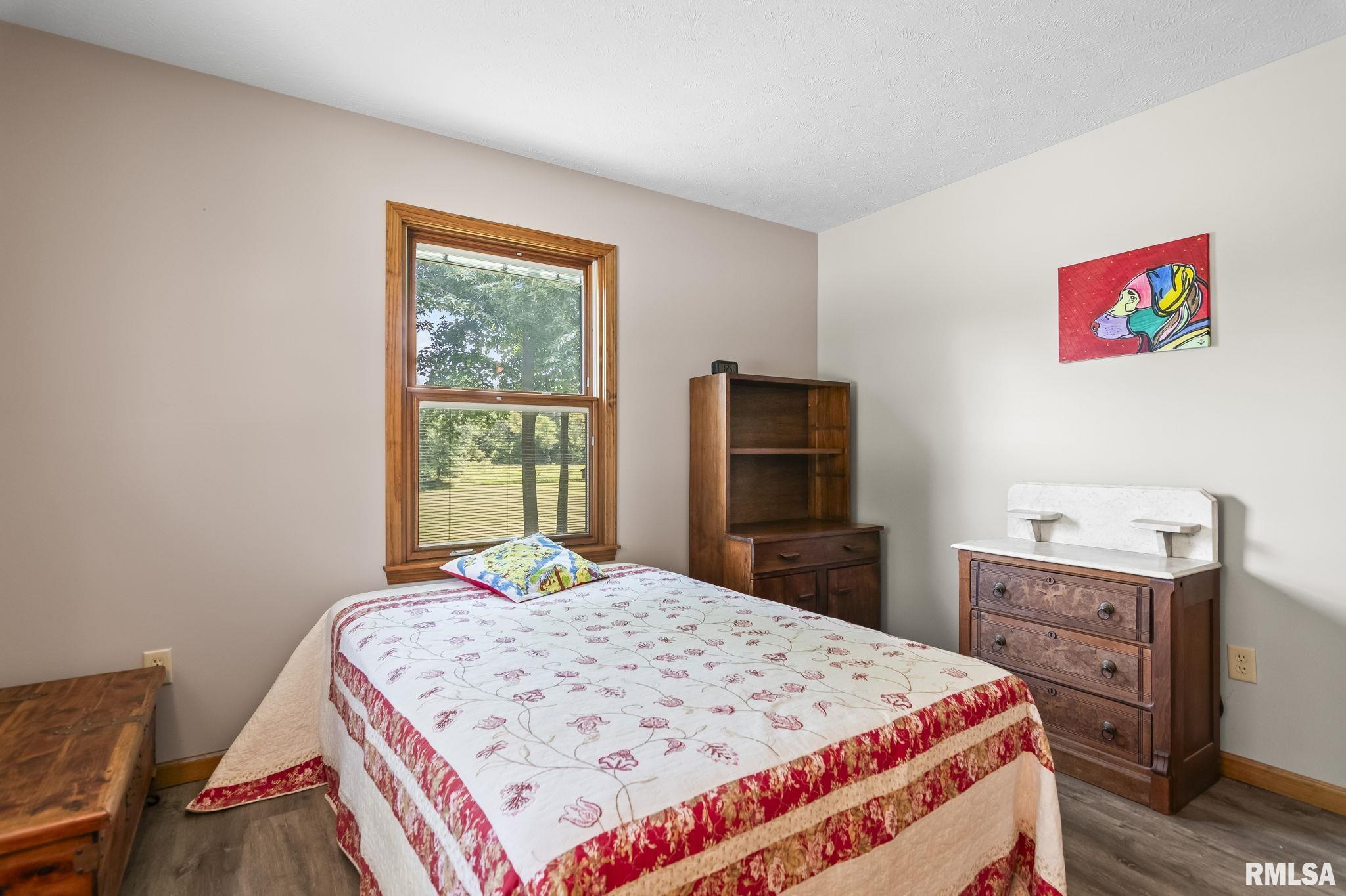 510 W ELM Street