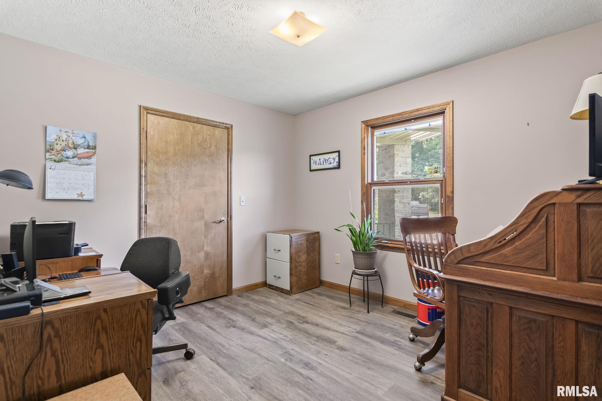 510 W ELM Street