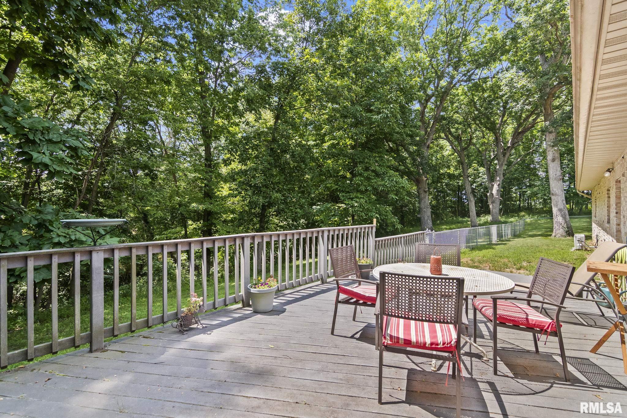 510 W ELM Street