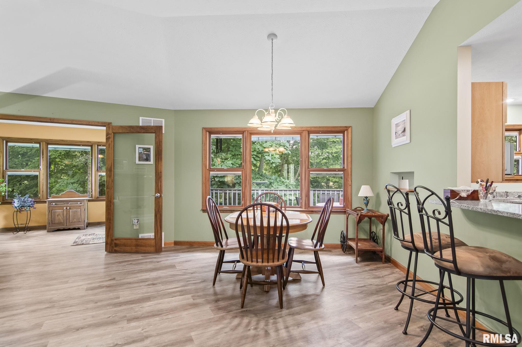 510 W ELM Street
