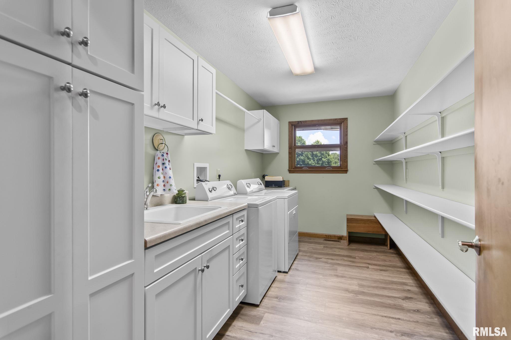 510 W ELM Street
