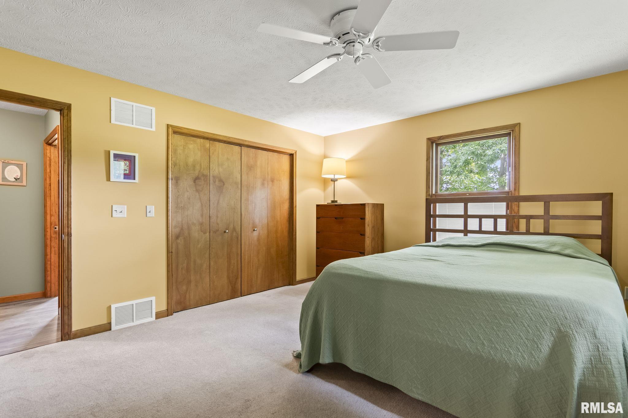 510 W ELM Street