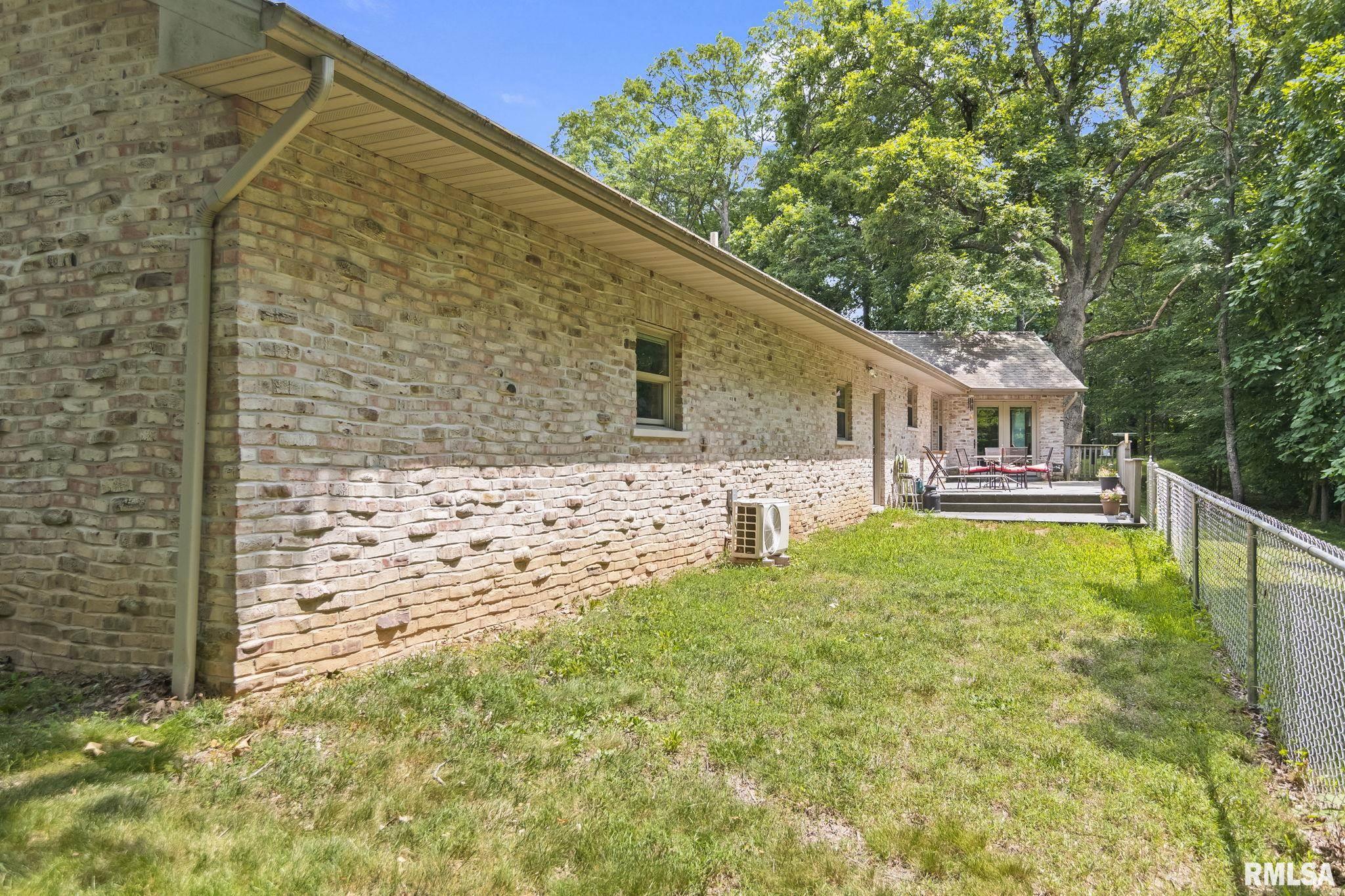 510 W ELM Street