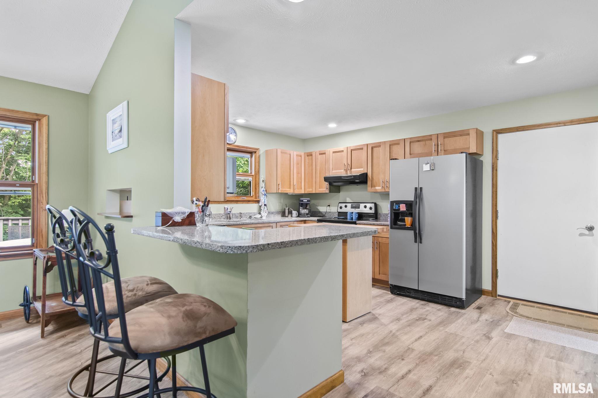 510 W ELM Street