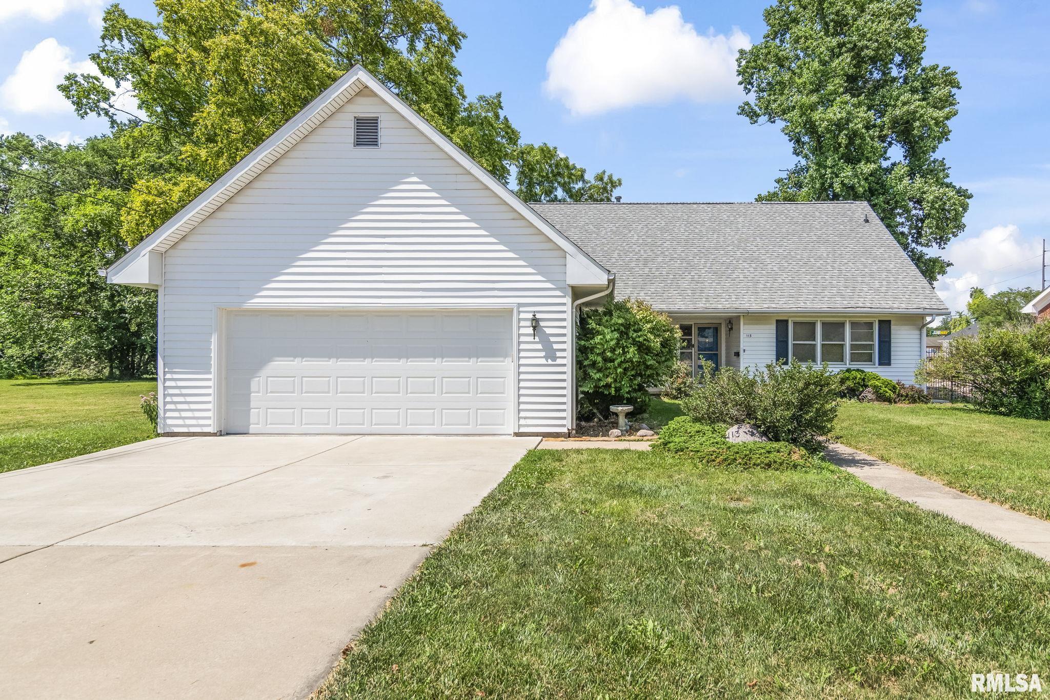 113 W WALNUT Street
