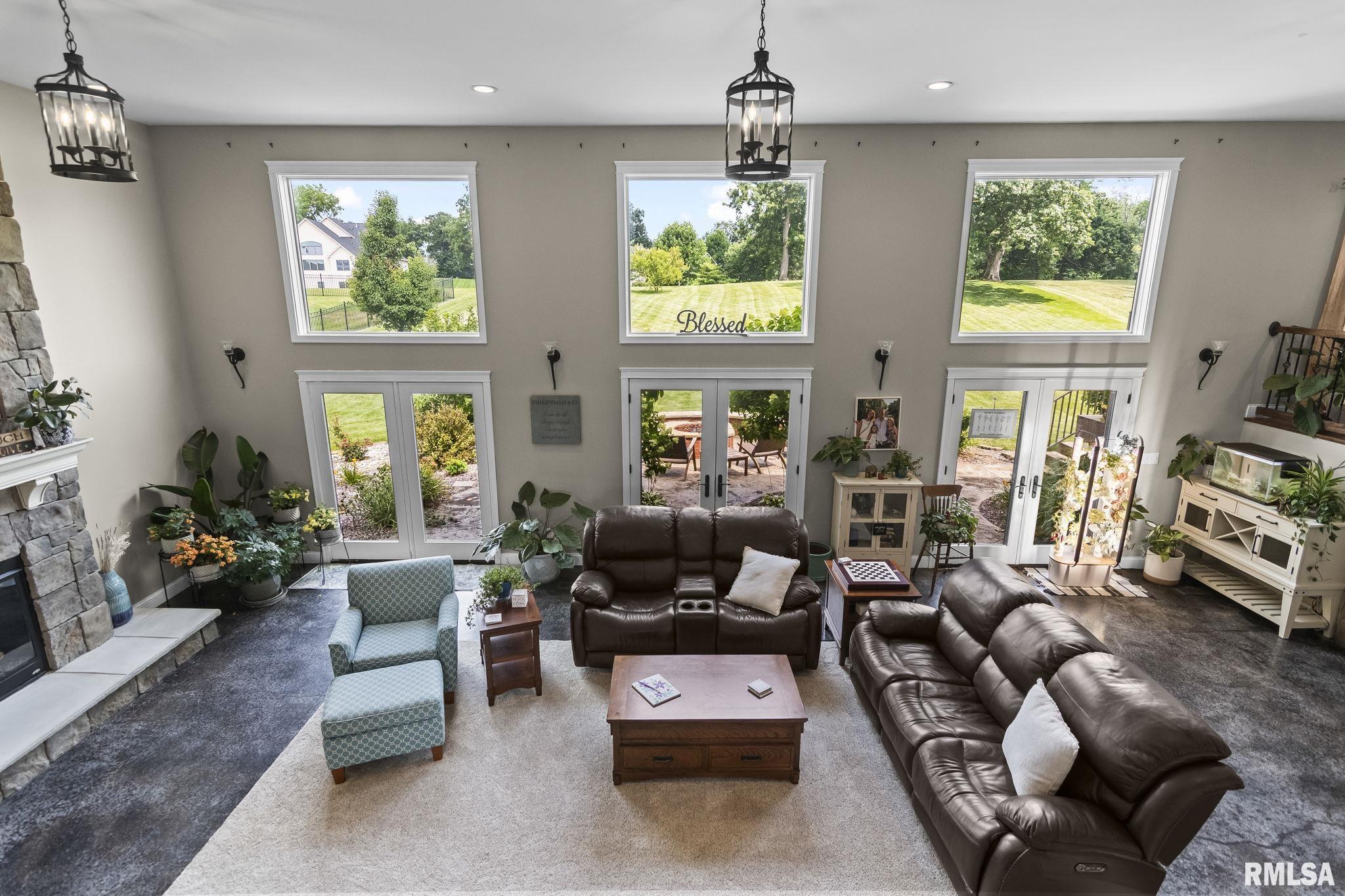 6644 REAGAN Drive