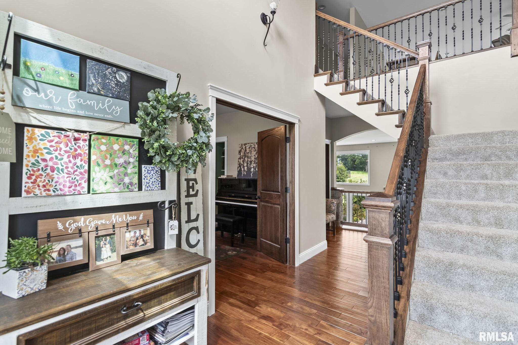 6644 REAGAN Drive