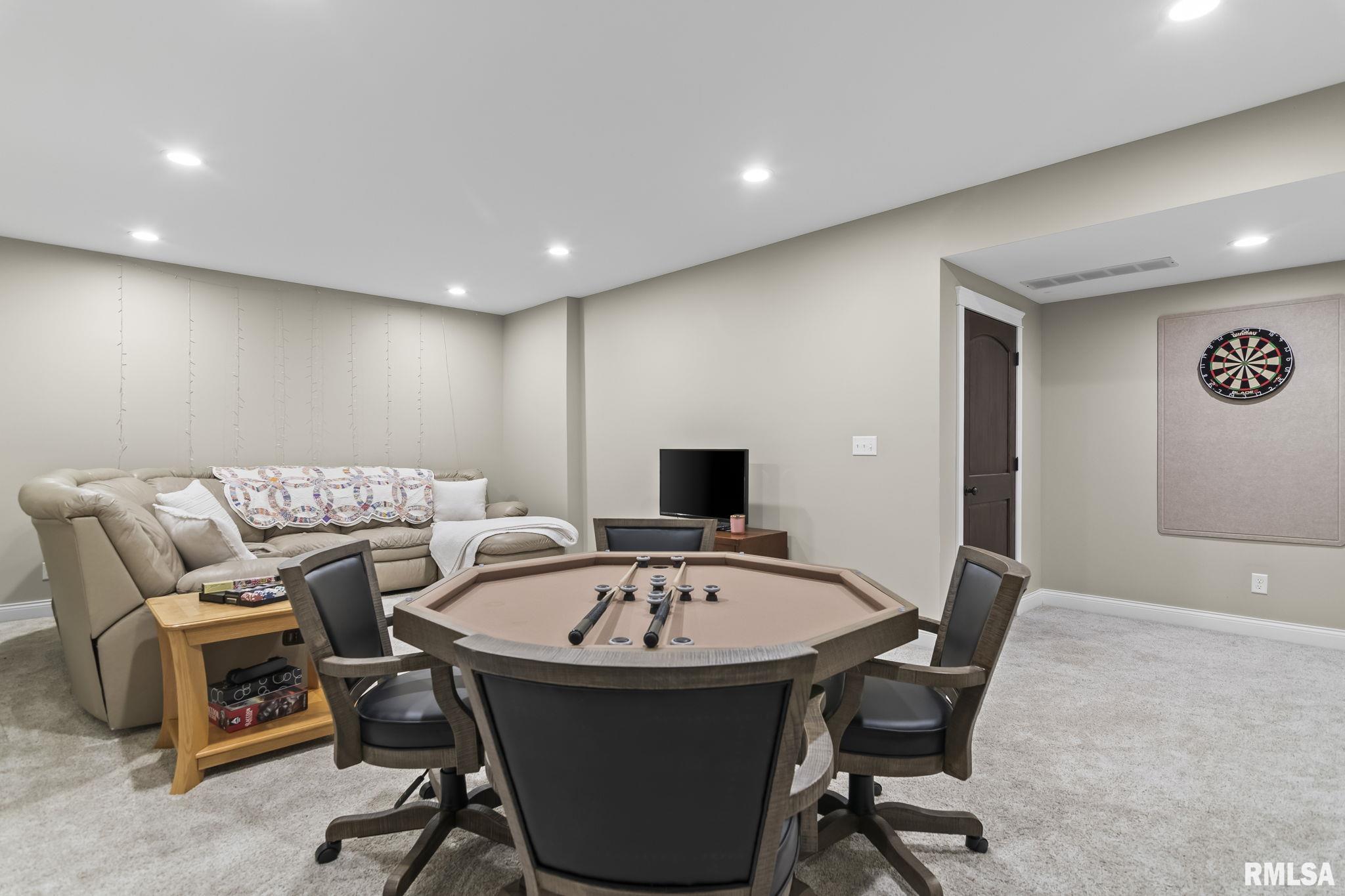 6644 REAGAN Drive