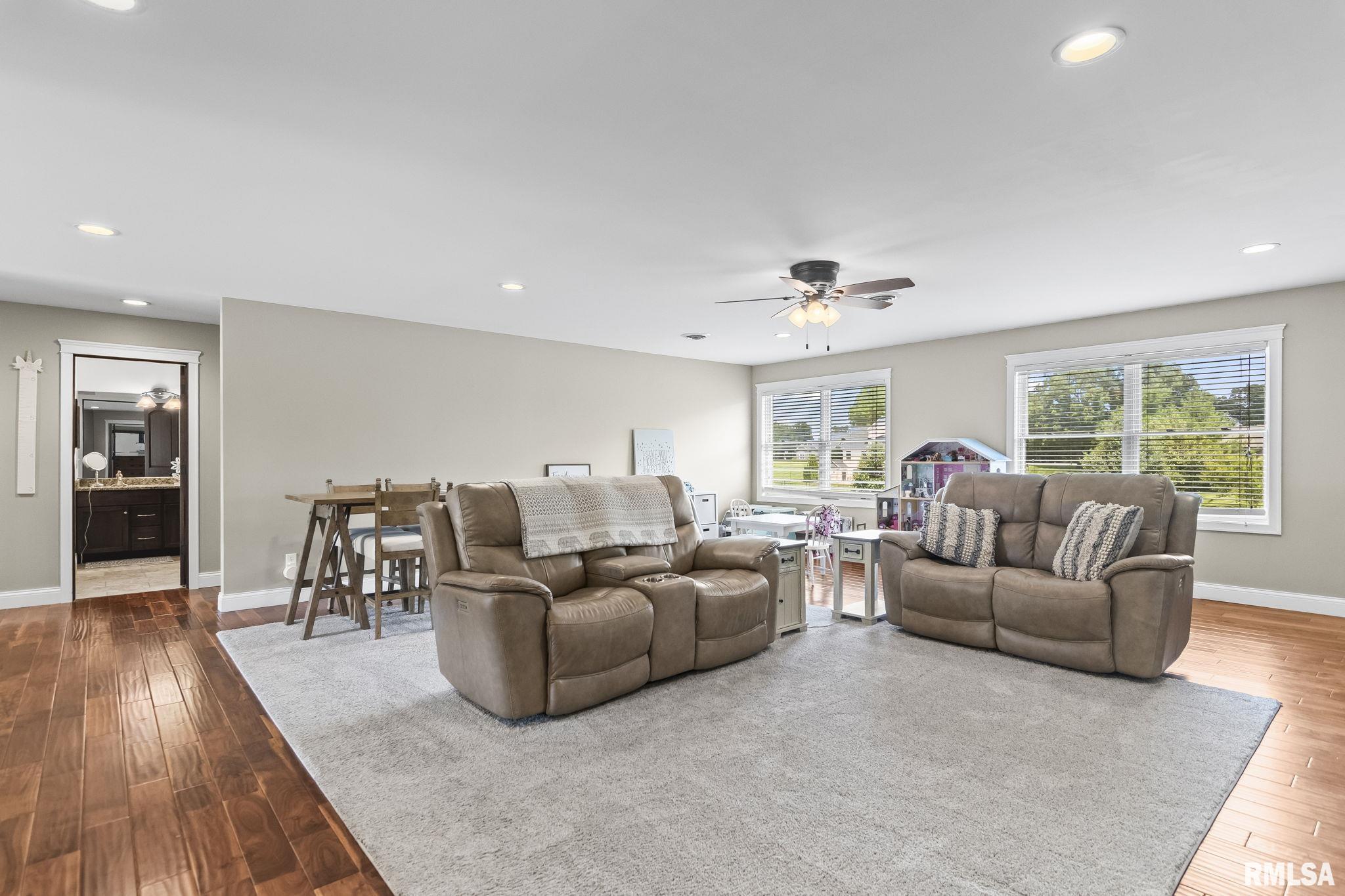 6644 REAGAN Drive