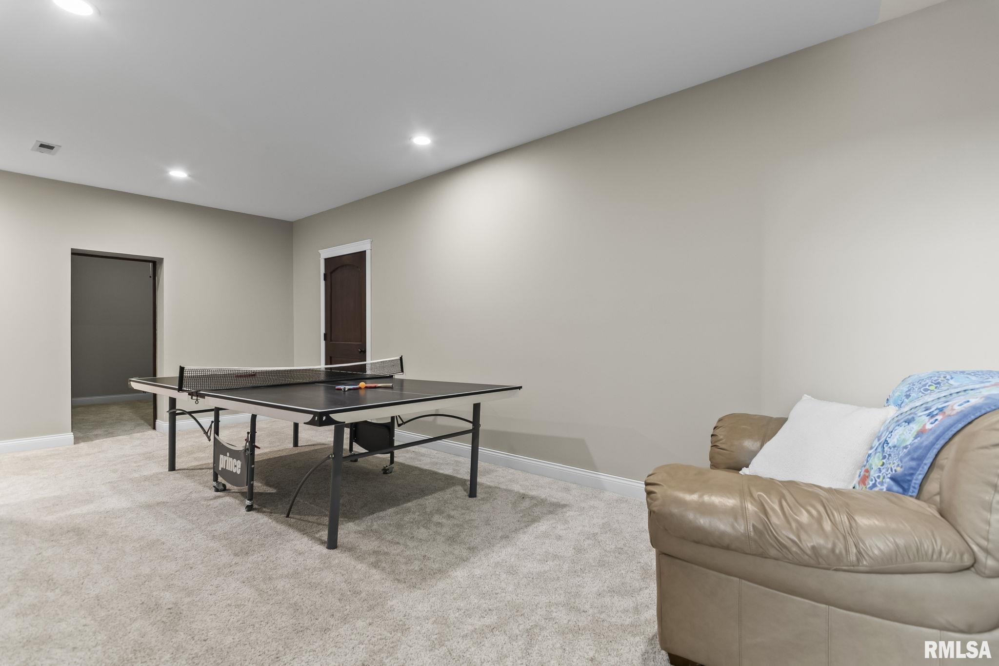 6644 REAGAN Drive