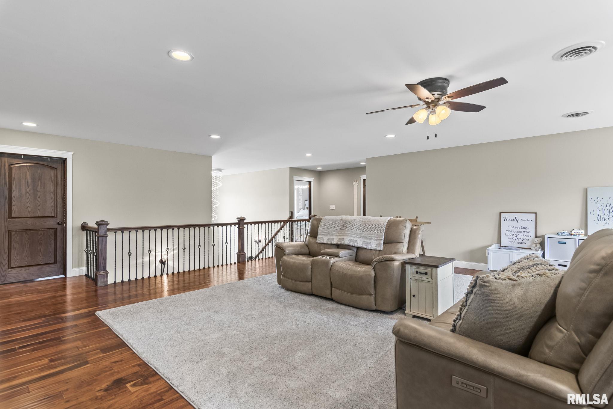6644 REAGAN Drive