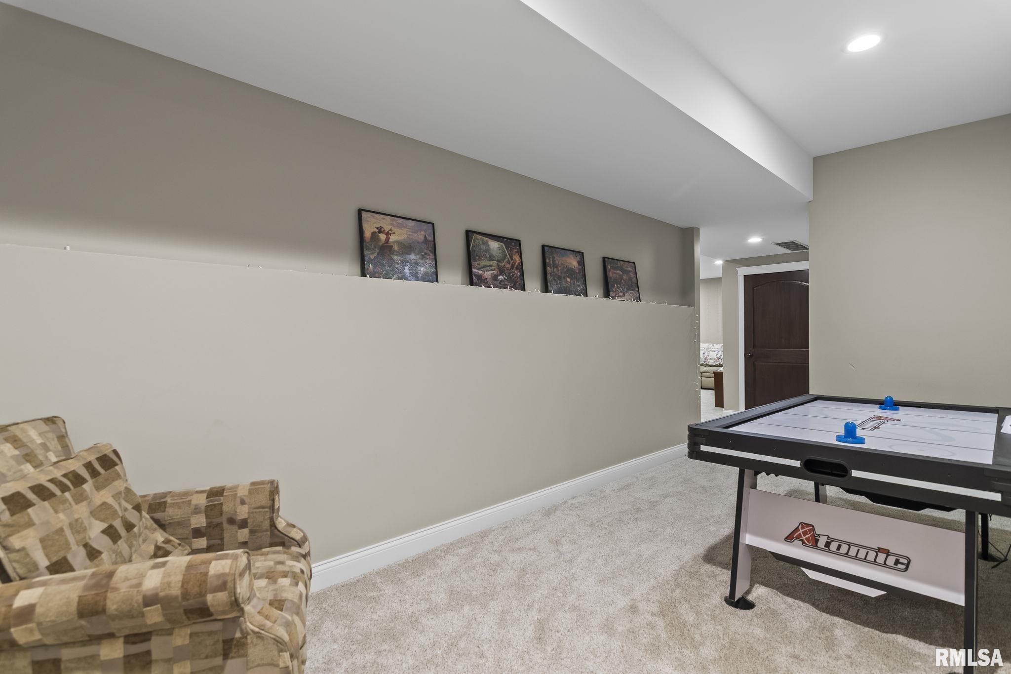 6644 REAGAN Drive