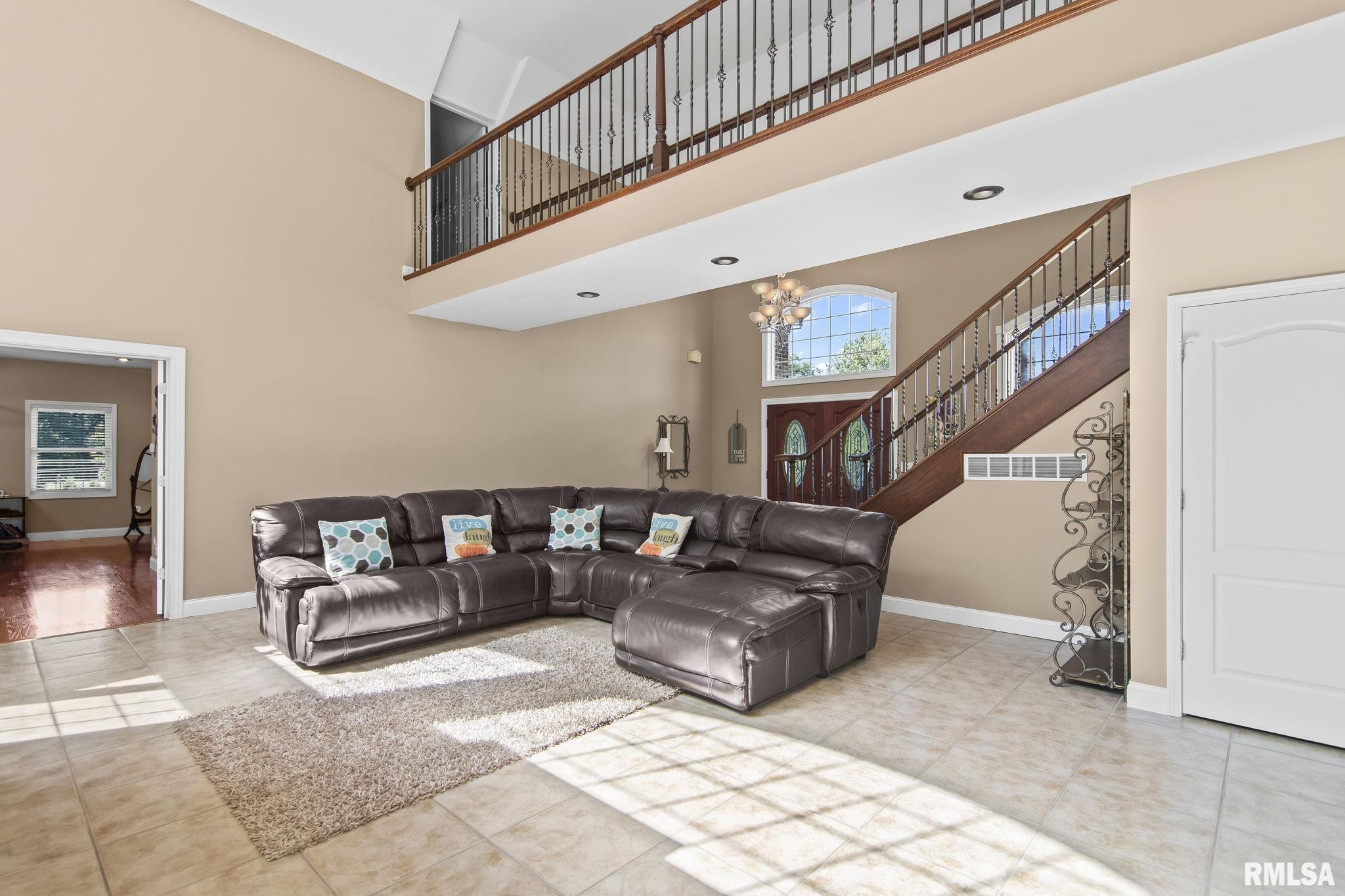 13599 WOODLAND Drive