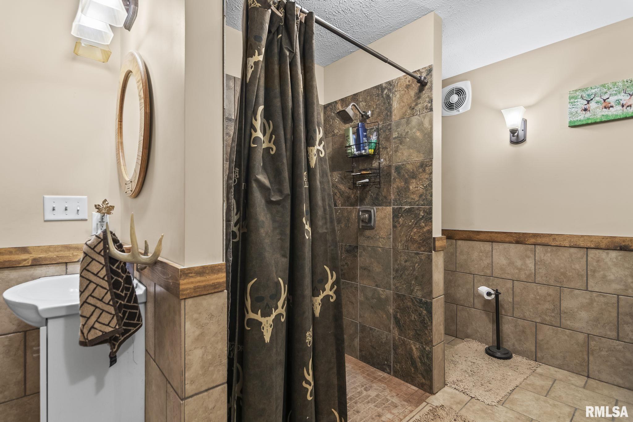 13599 WOODLAND Drive