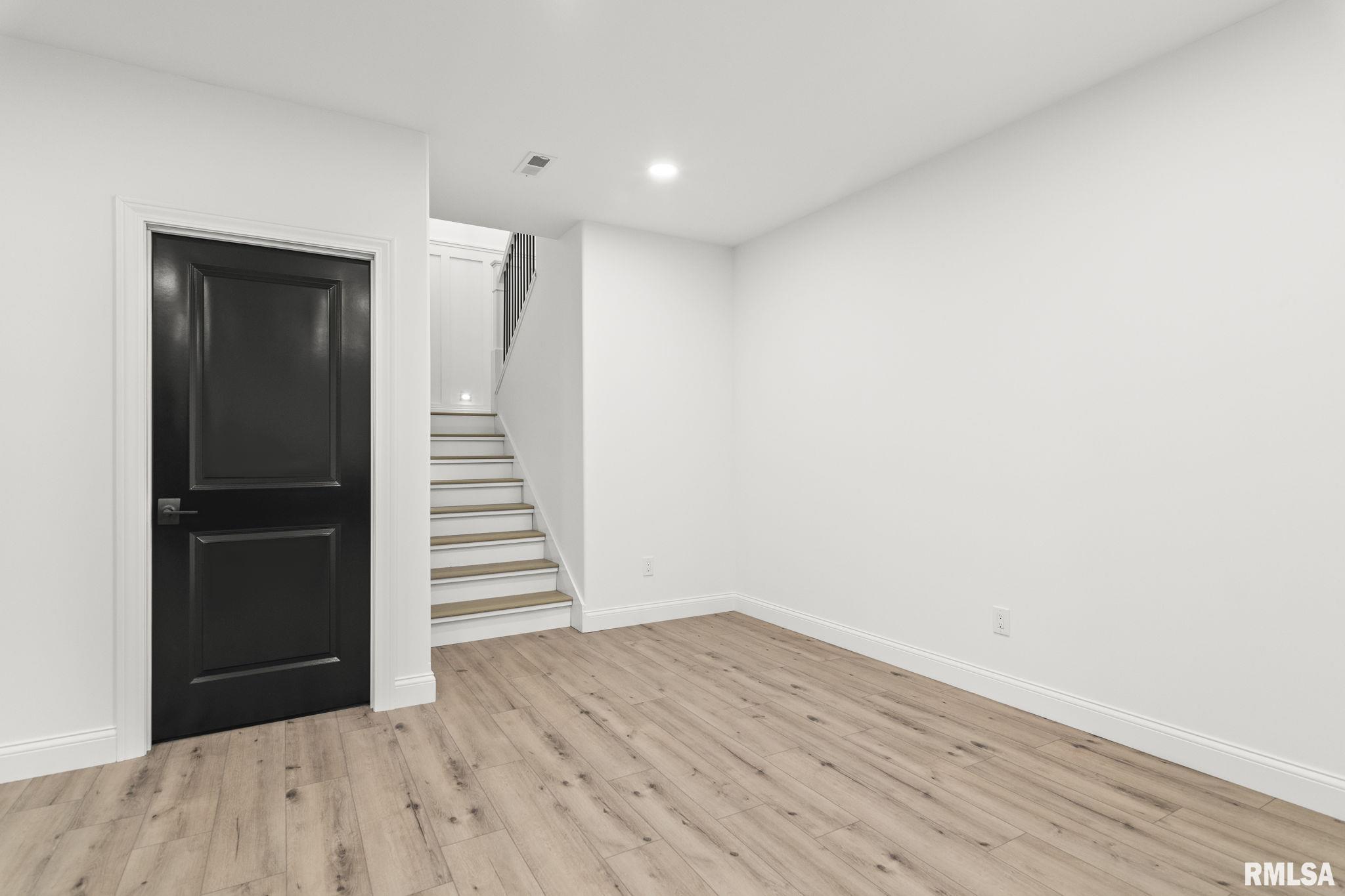 4704 BERKSHIRE Crossing