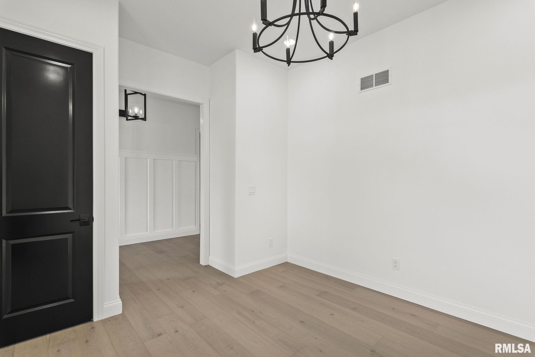 4704 BERKSHIRE Crossing