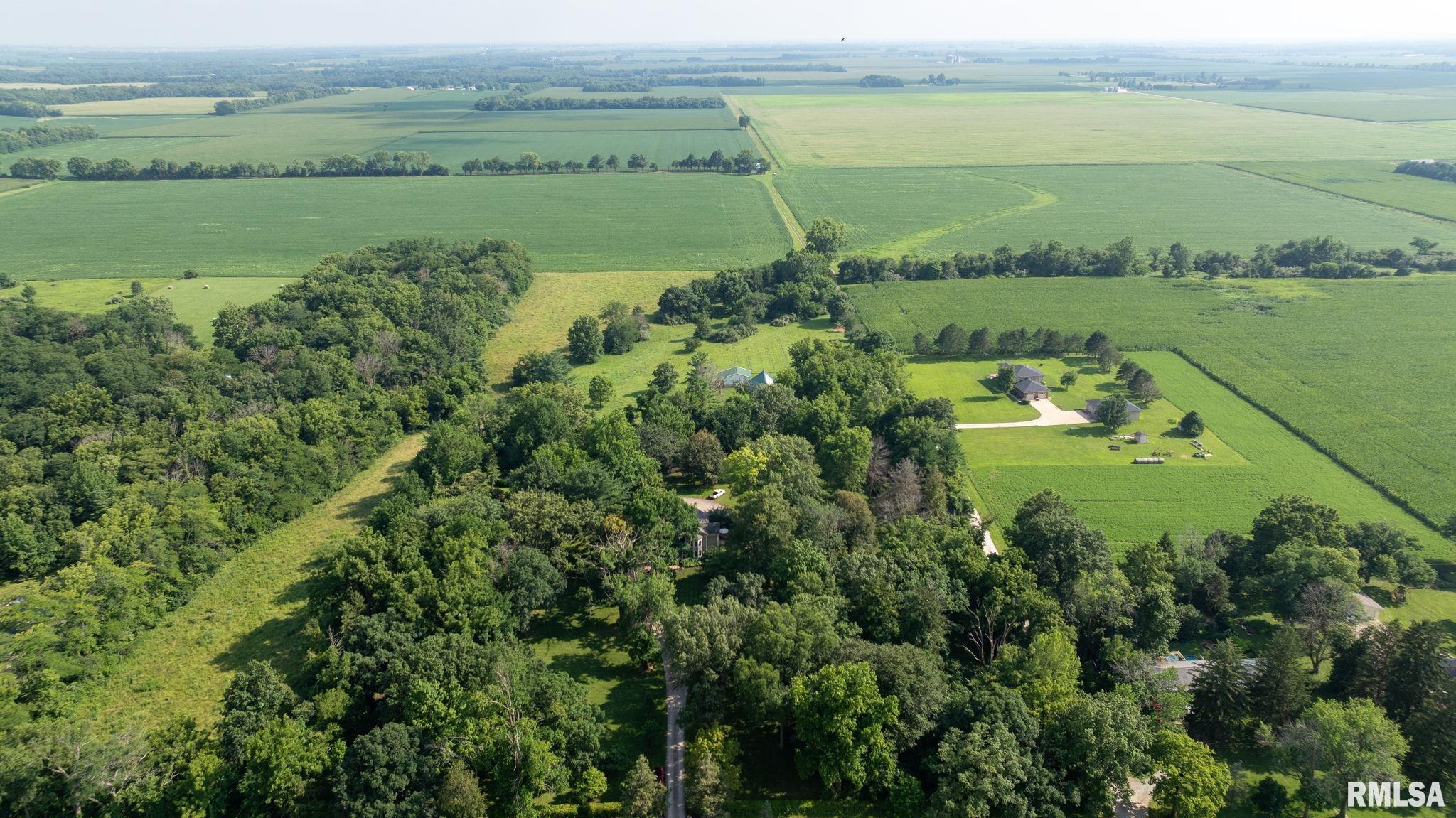 2624 E LAKE SHORE Drive