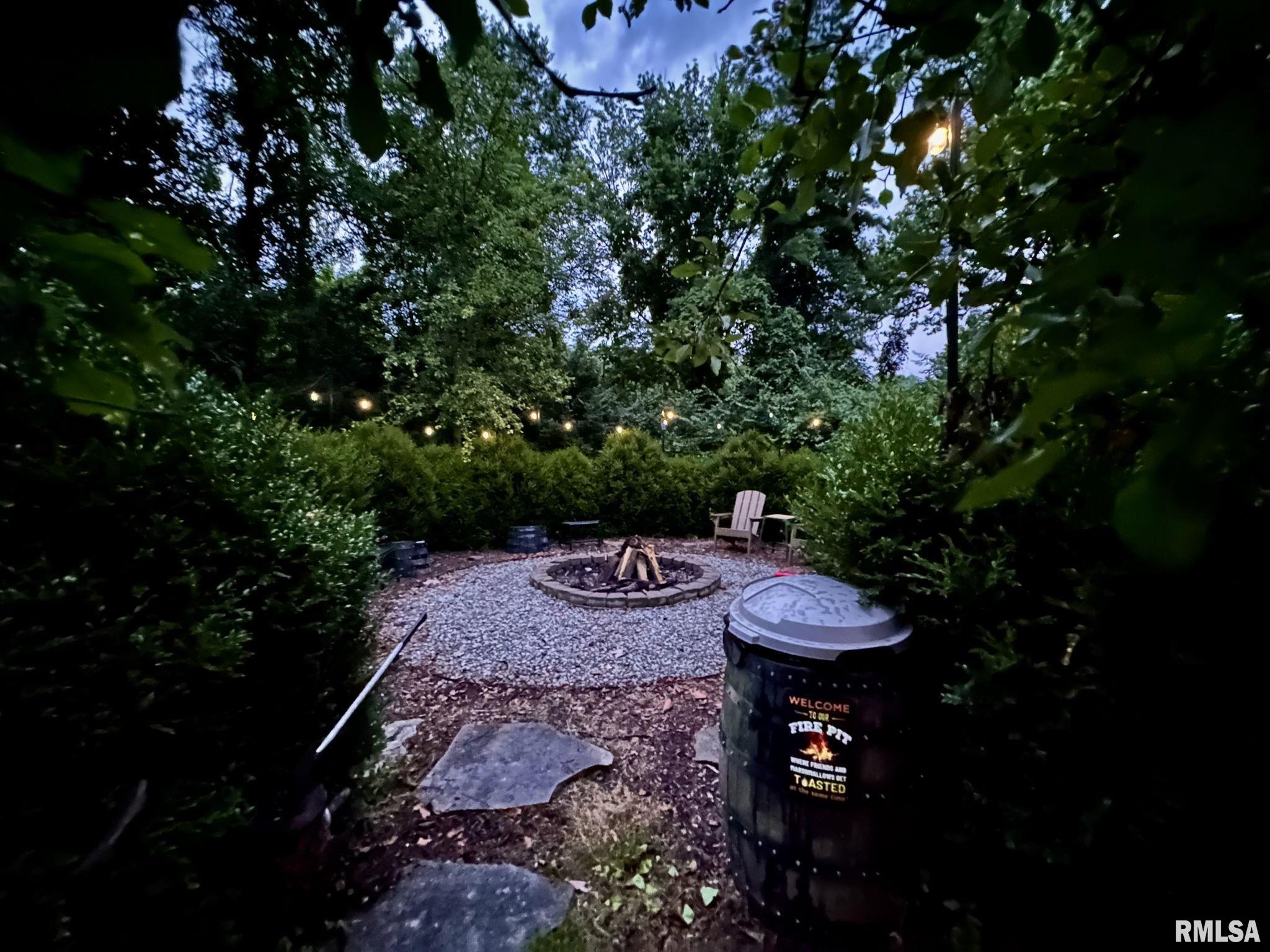 2624 E LAKE SHORE Drive