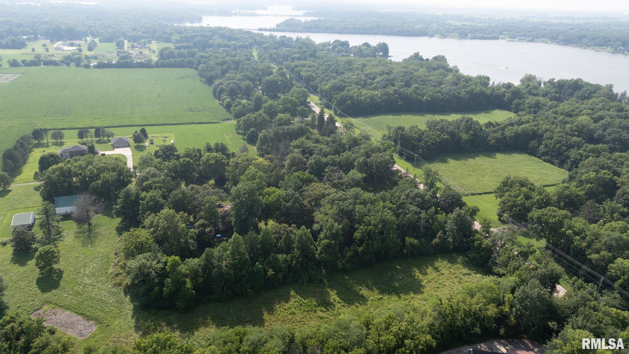 2624 E LAKE SHORE Drive