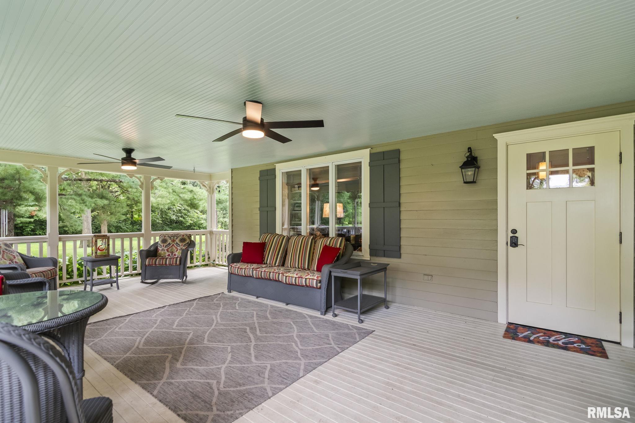 2624 E LAKE SHORE Drive