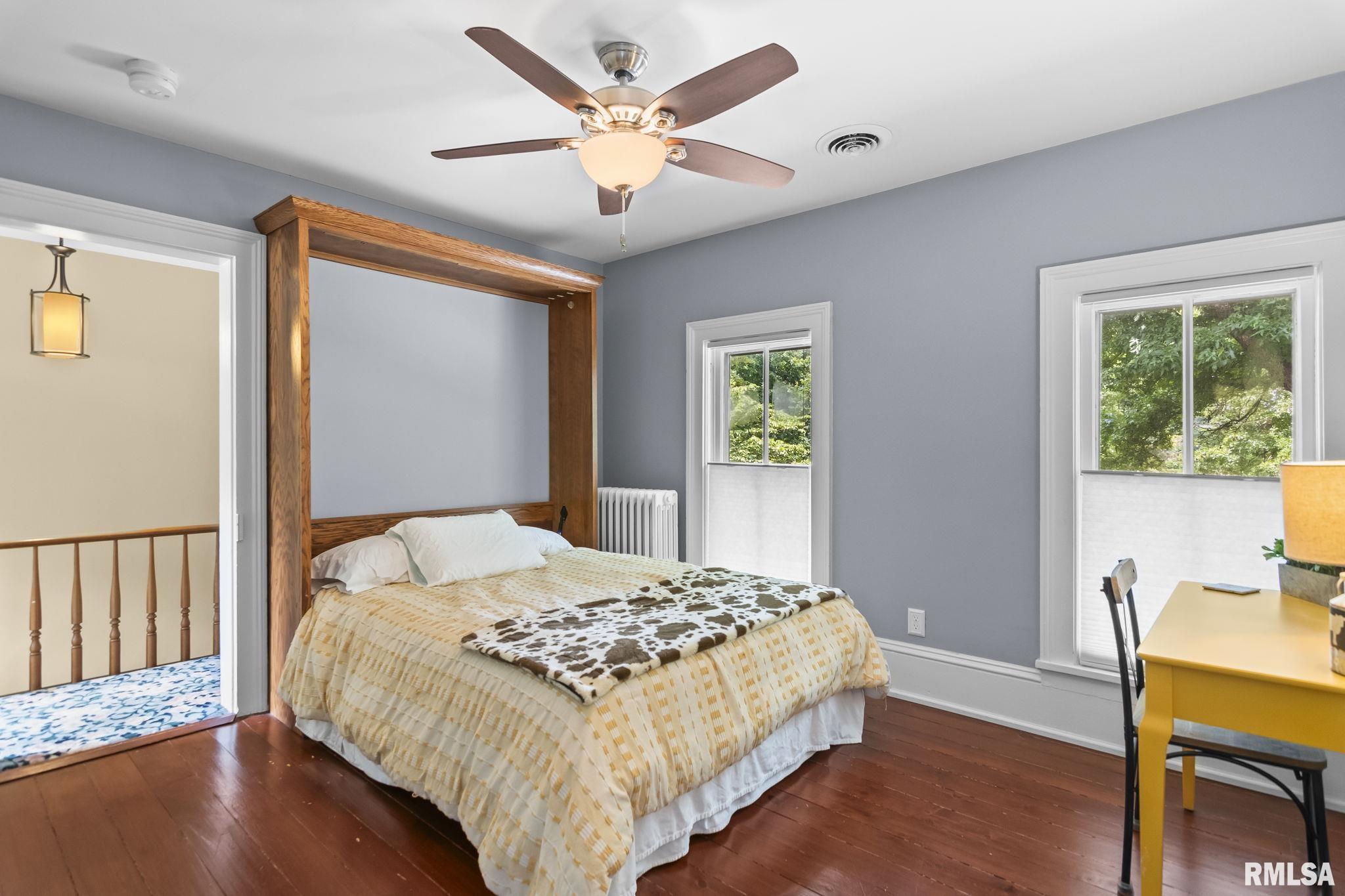 2624 E LAKE SHORE Drive