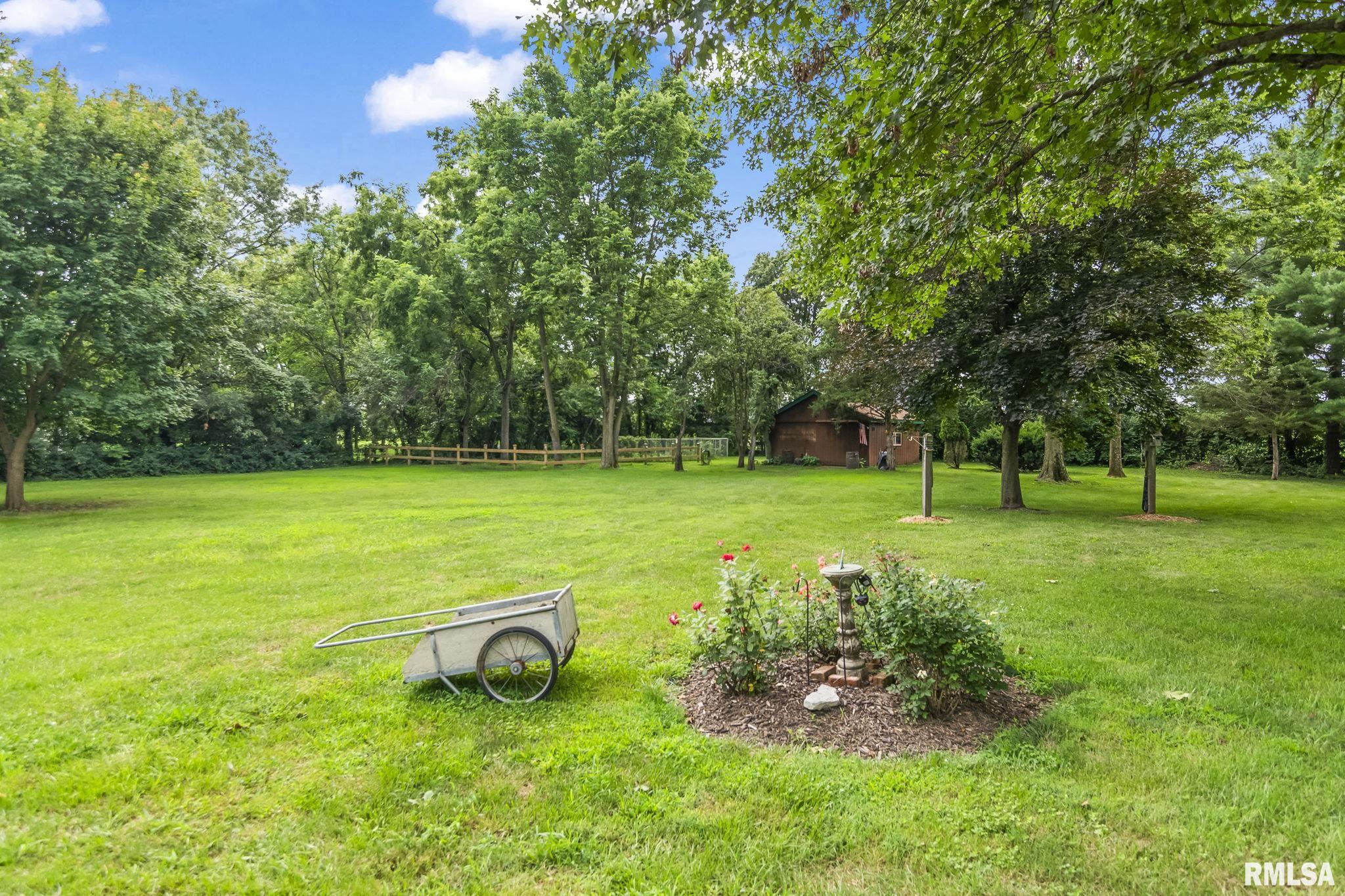 2624 E LAKE SHORE Drive