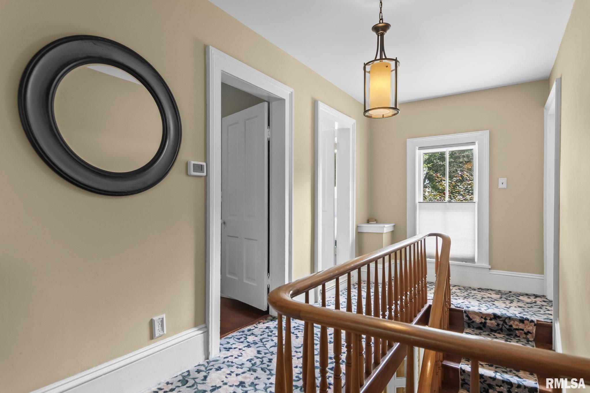 2624 E LAKE SHORE Drive