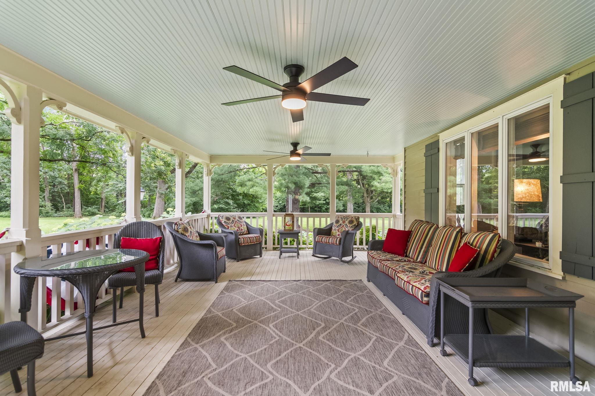 2624 E LAKE SHORE Drive