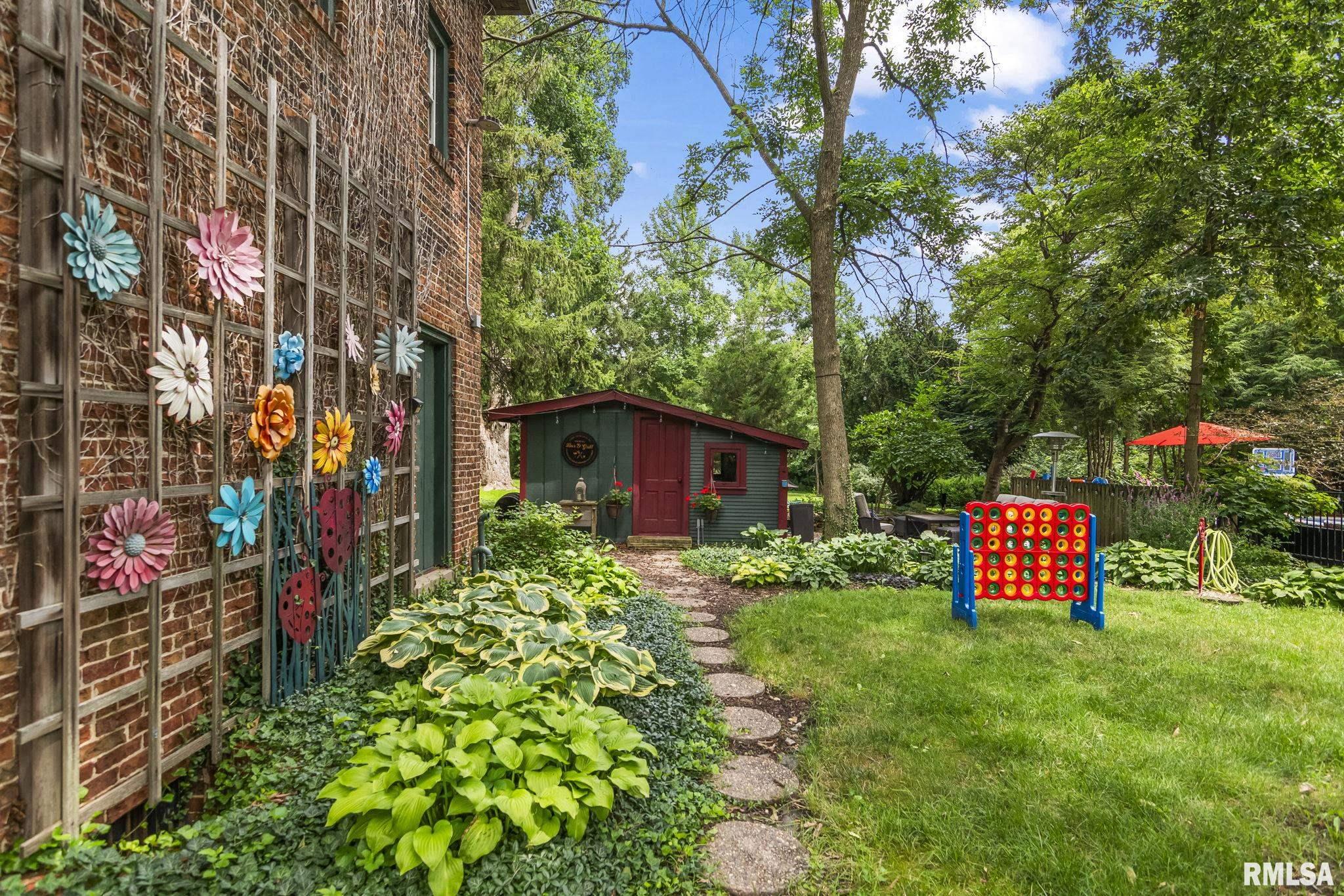 2624 E LAKE SHORE Drive